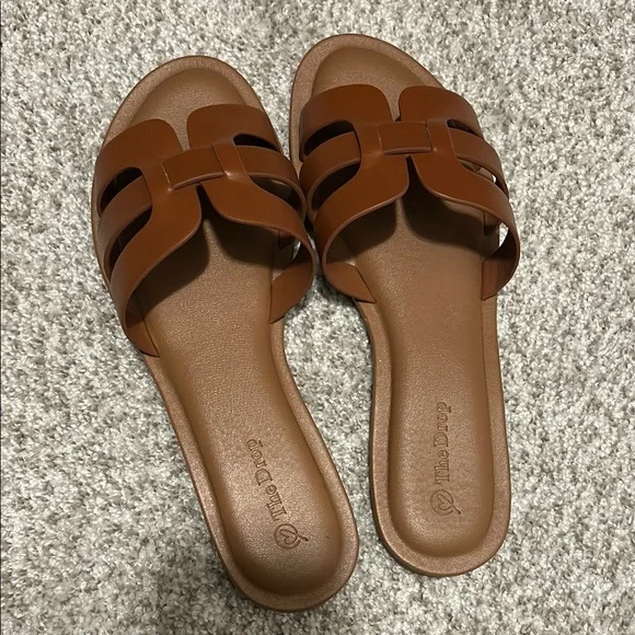 Tan Leather Slide Sandals with Cutout Design - Picture 1 of 4